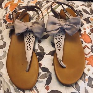 Olsenboye Bow Sandal
